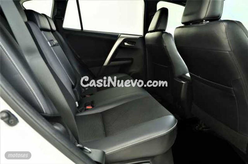 Toyota RAV 4 - foto 16