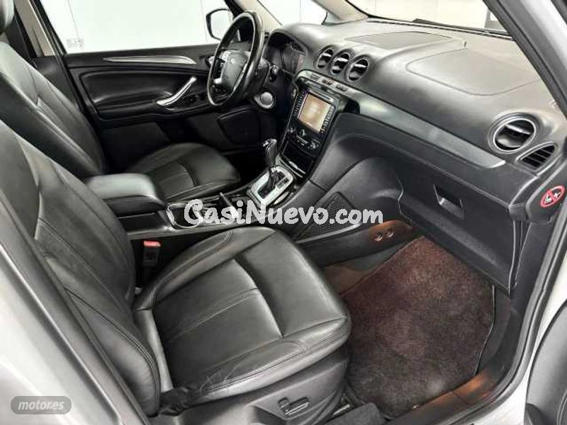 Ford Galaxy - foto 2
