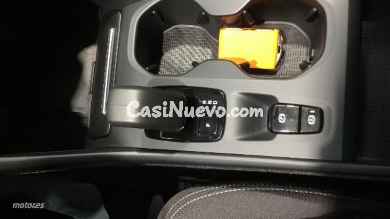 Volvo XC40 - foto 17