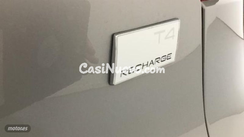 Volvo XC40 - foto 22