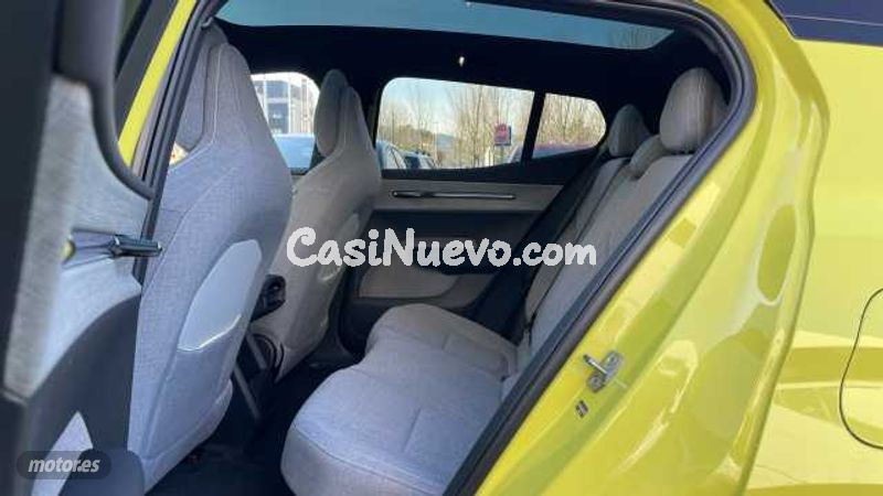 Volvo EX30 - foto 11