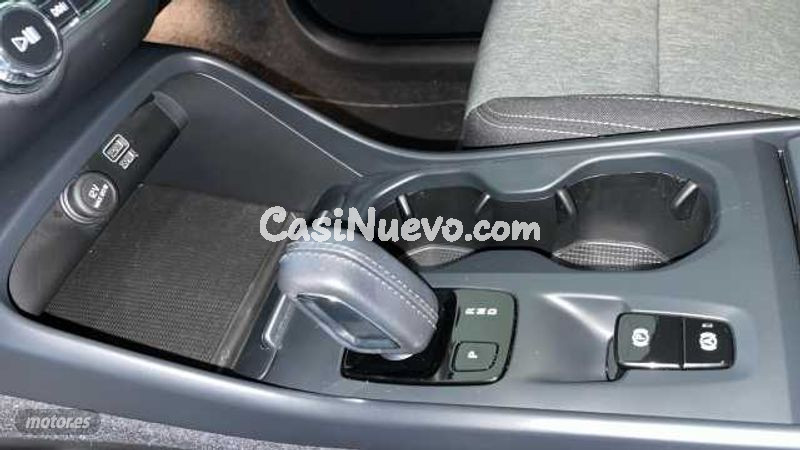 Volvo XC40 - foto 11