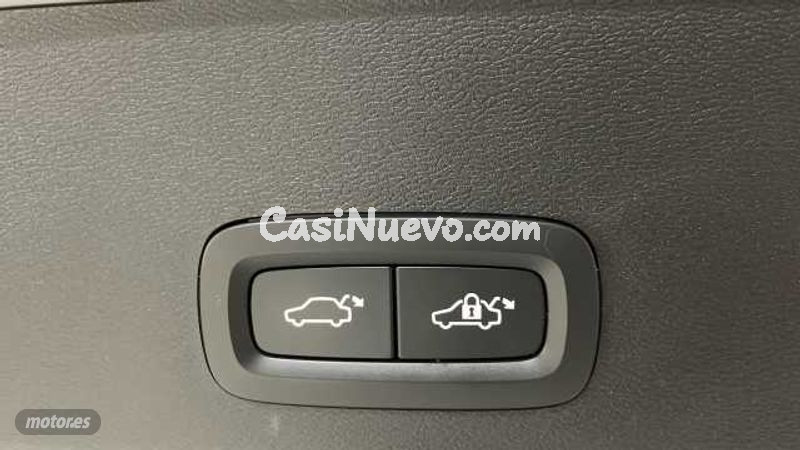 Volvo XC40 - foto 18