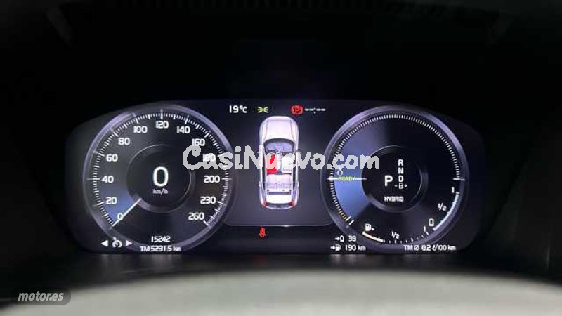 Volvo XC40 - foto 13