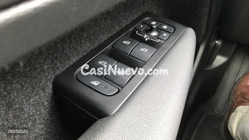 Volvo XC40 - foto 31