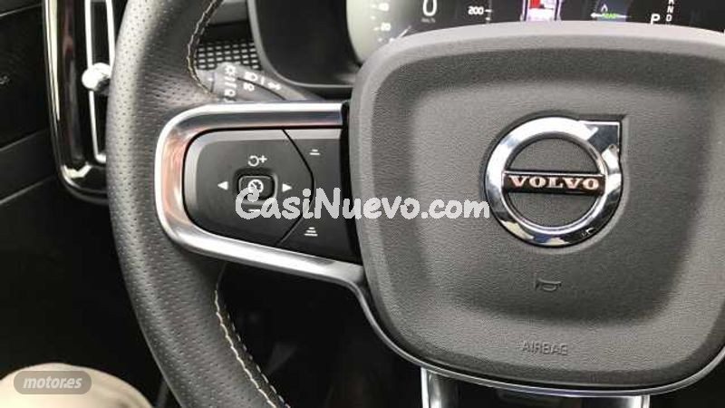 Volvo XC40 - foto 36