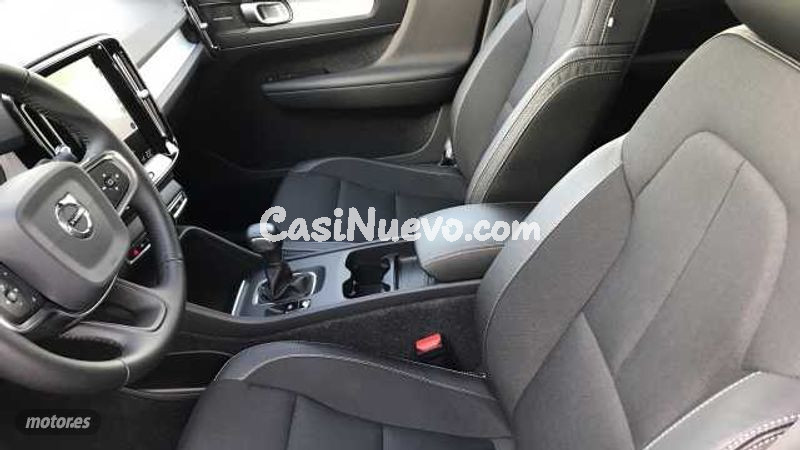Volvo XC40 - foto 17