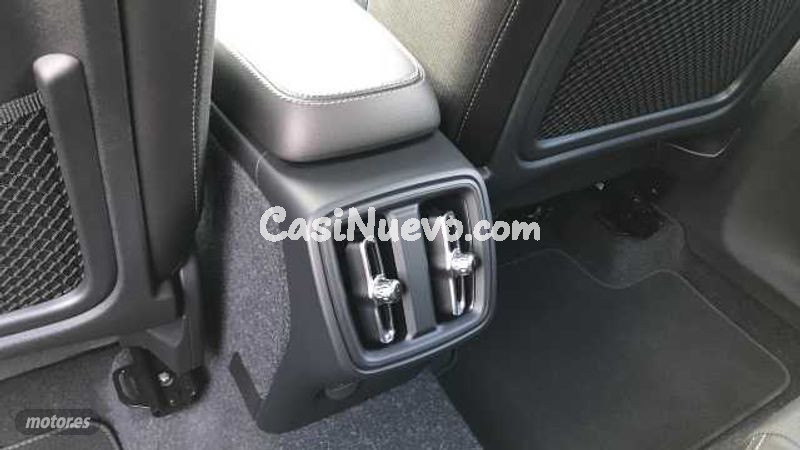 Volvo XC40 - foto 24