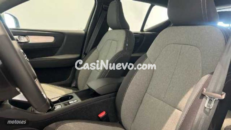 Volvo XC40 - foto 10