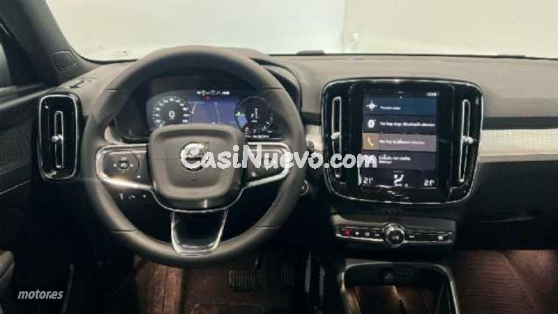 Volvo XC40 - foto 13
