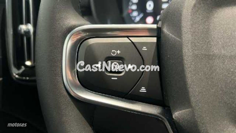 Volvo XC40 - foto 18