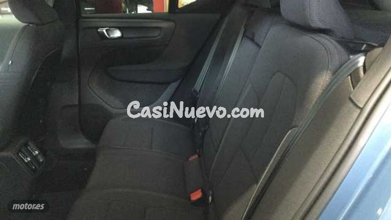 Volvo XC40 - foto 11