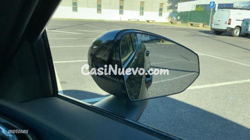 Volvo EX30 - foto 18