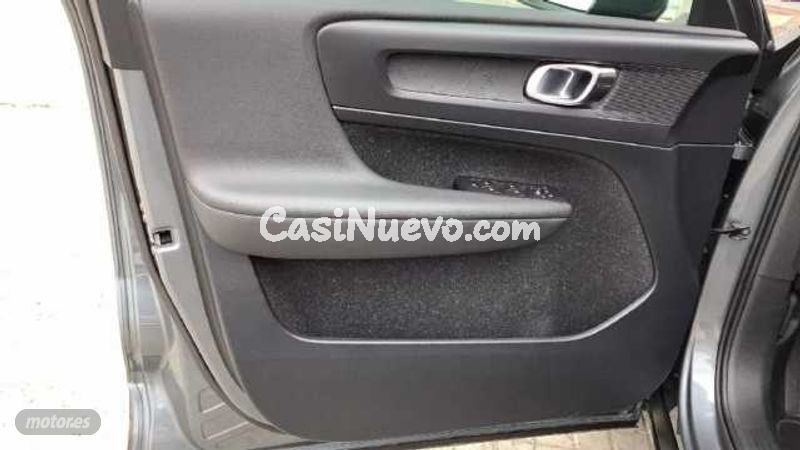 Volvo XC40 - foto 23