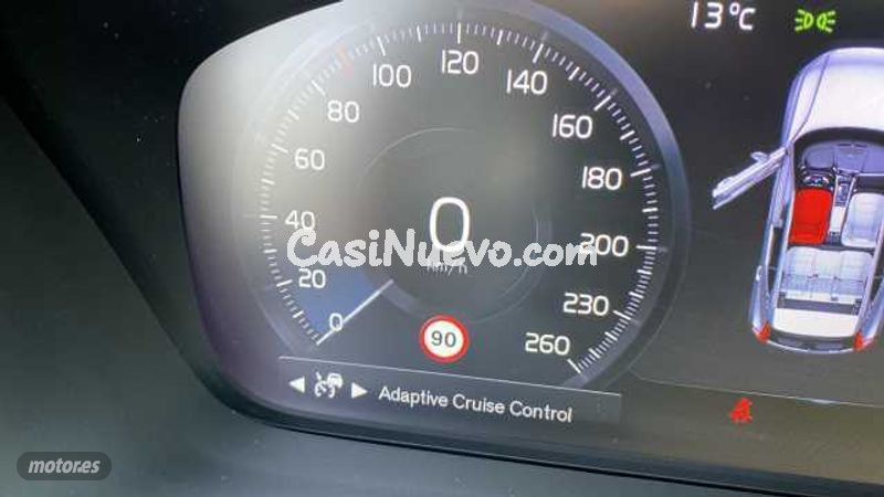 Volvo XC40 - foto 23