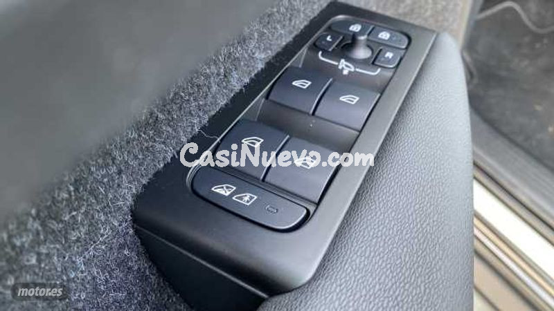 Volvo XC40 - foto 29