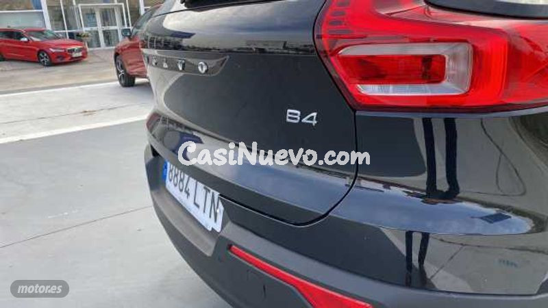 Volvo XC40 - foto 32