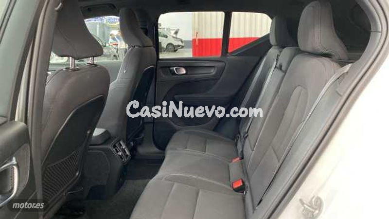 Volvo XC40 - foto 11