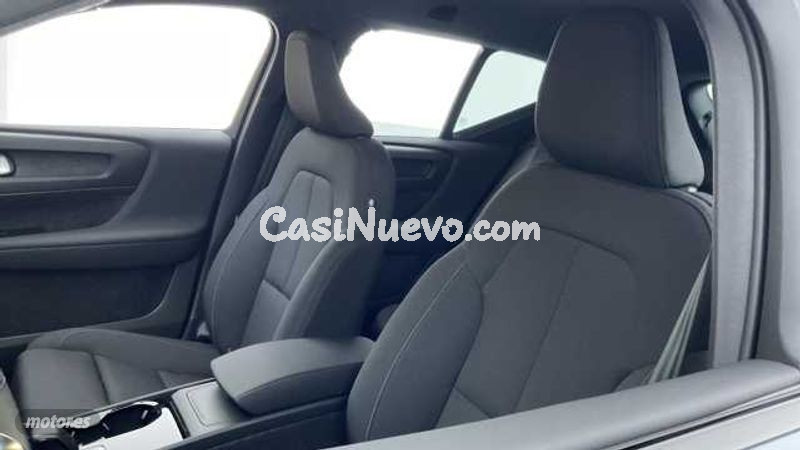 Volvo XC40 - foto 8