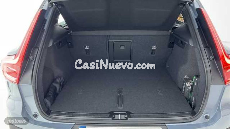 Volvo XC40 - foto 16