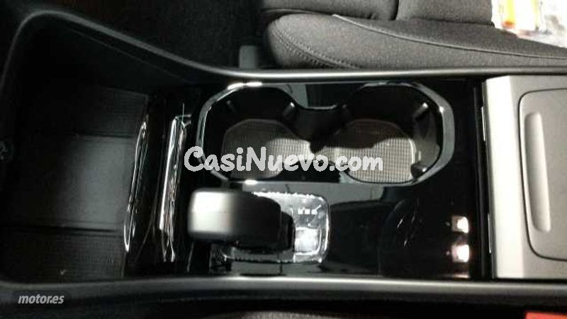 Volvo XC40 - foto 16