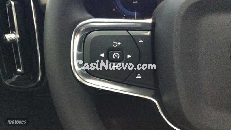 Volvo XC40 - foto 17