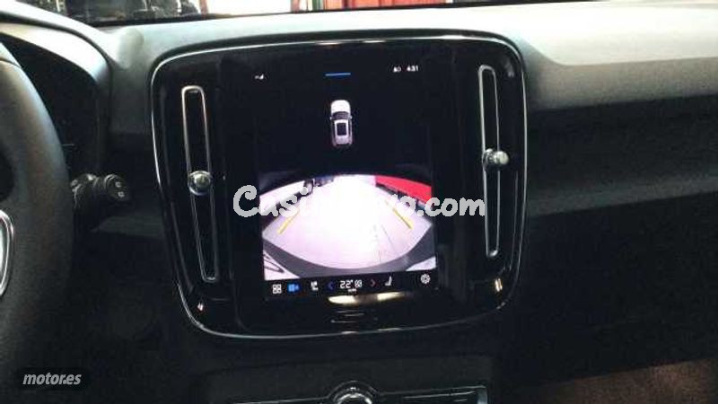 Volvo XC40 - foto 18