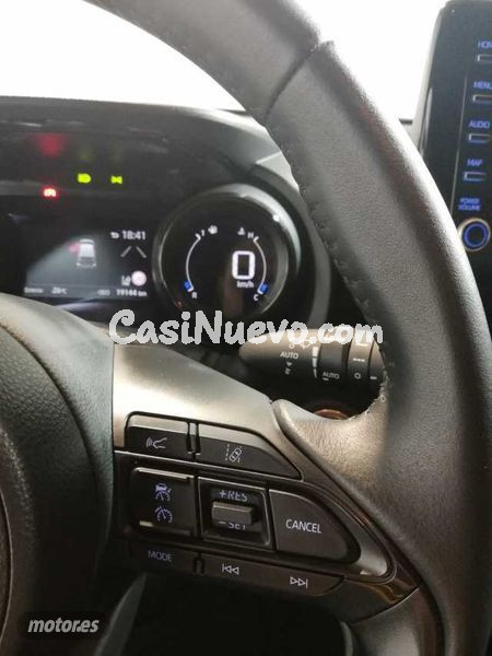 Toyota Yaris - foto 9