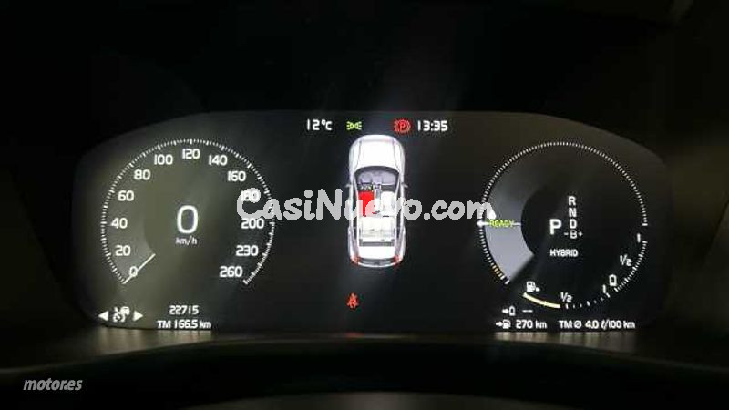 Volvo XC40 - foto 13