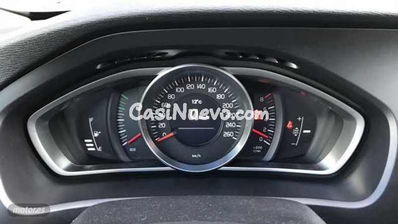 Volvo V 40 - foto 14