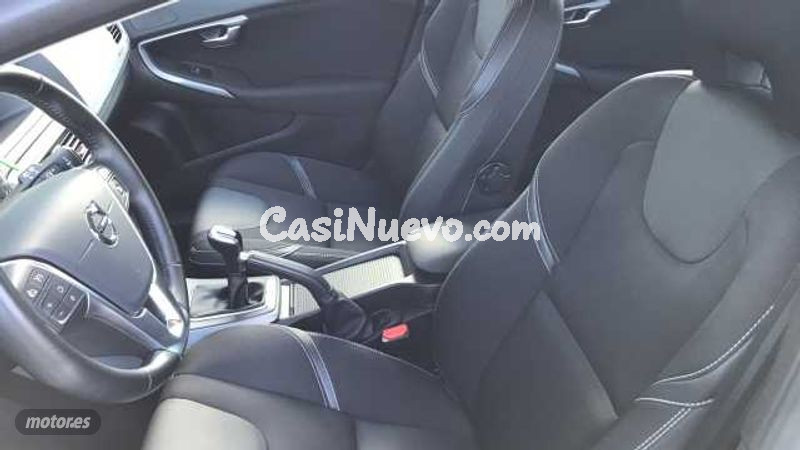 Volvo V 40 - foto 17