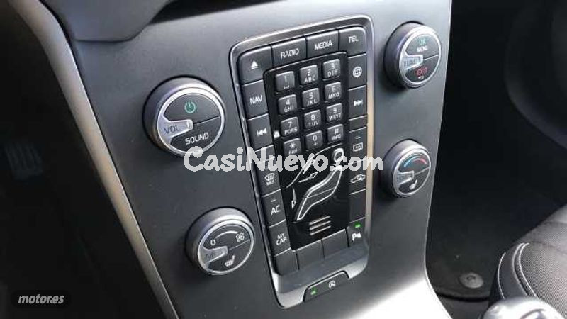 Volvo V 40 - foto 22