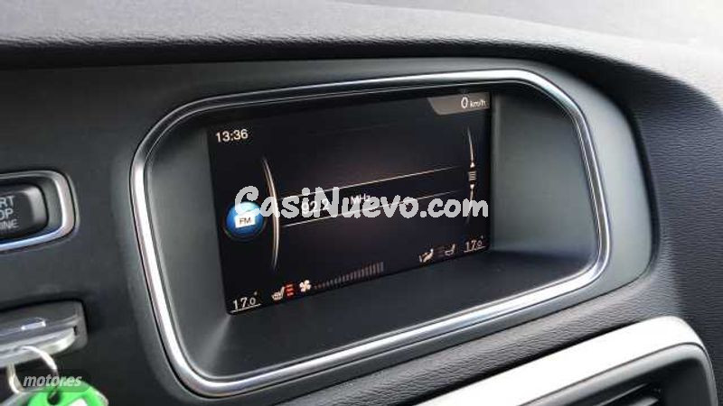 Volvo V 40 - foto 26