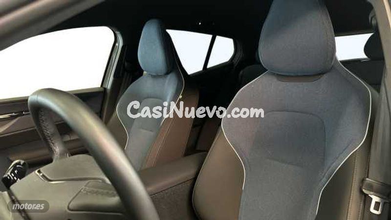 Volvo EX30 - foto 10