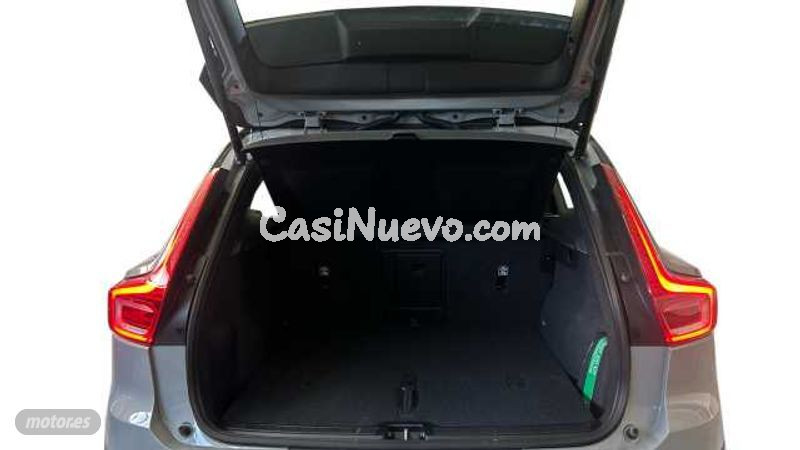 Volvo XC40 - foto 10