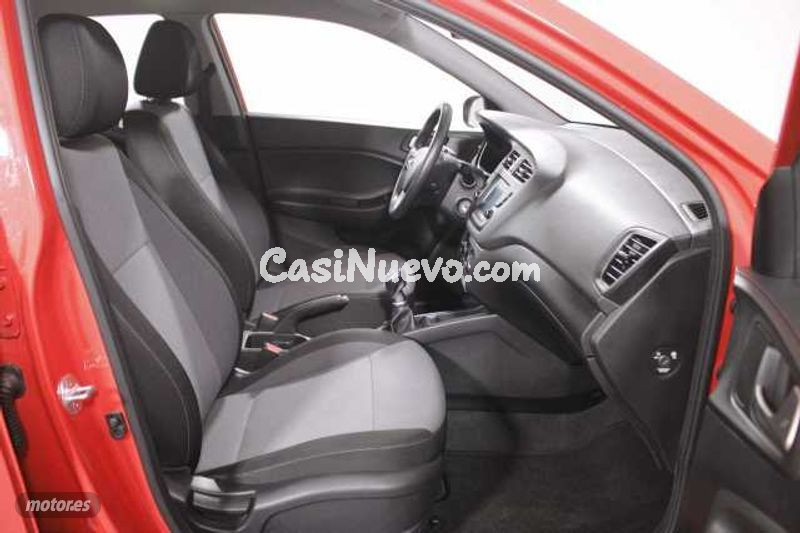 Hyundai i20 - foto 4