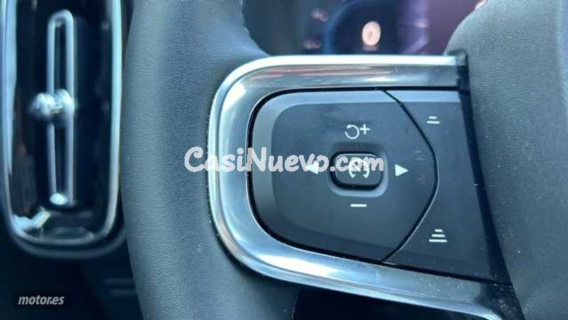 Volvo XC40 - foto 18