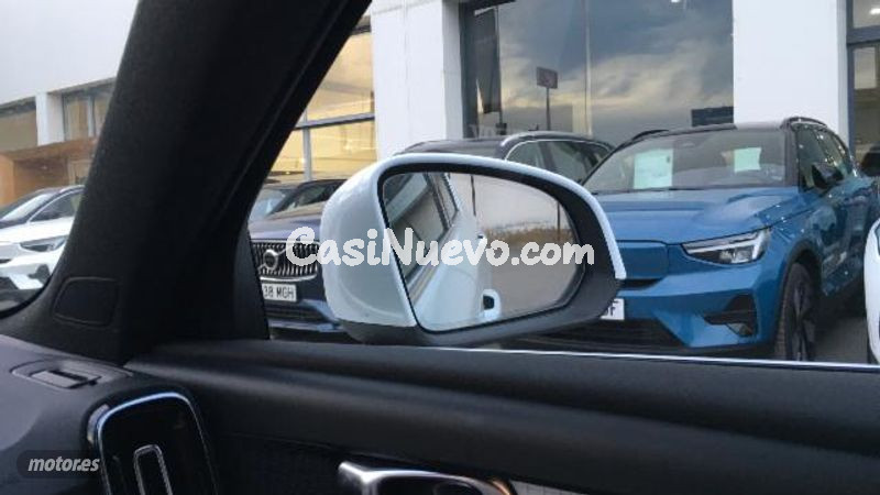 Volvo XC40 - foto 19