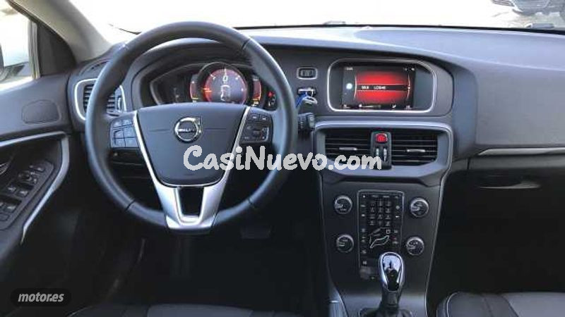 Volvo V 40 - foto 11