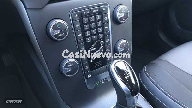 Volvo V 40 - foto 12