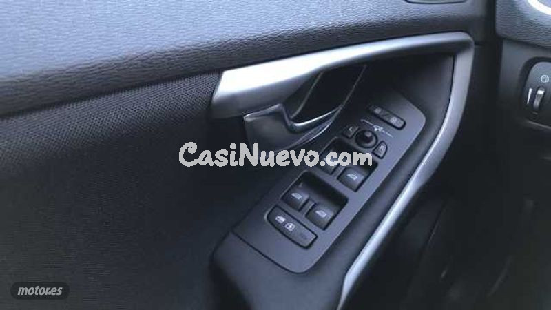 Volvo V 40 - foto 16