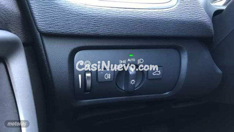 Volvo V 40 - foto 18