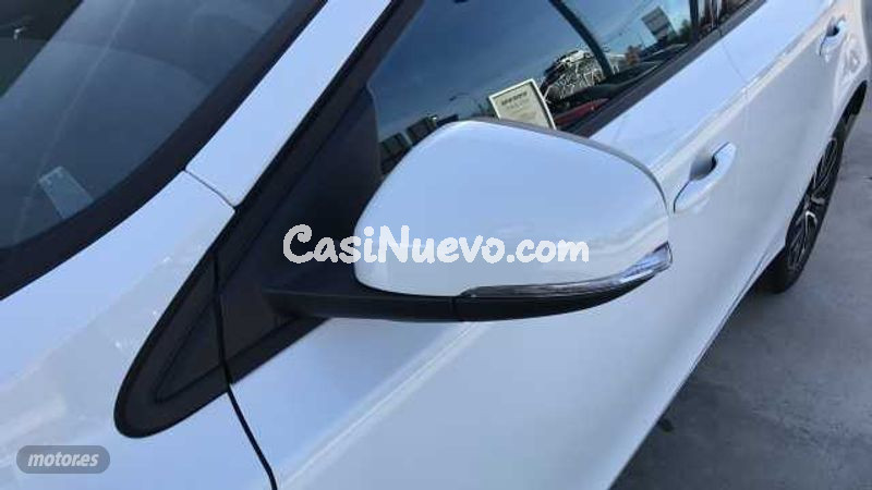 Volvo V 40 - foto 19