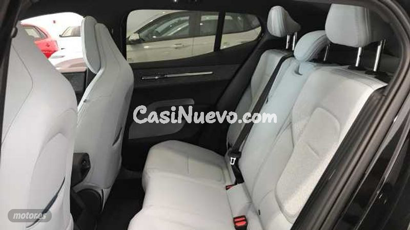 Volvo EX30 - foto 12