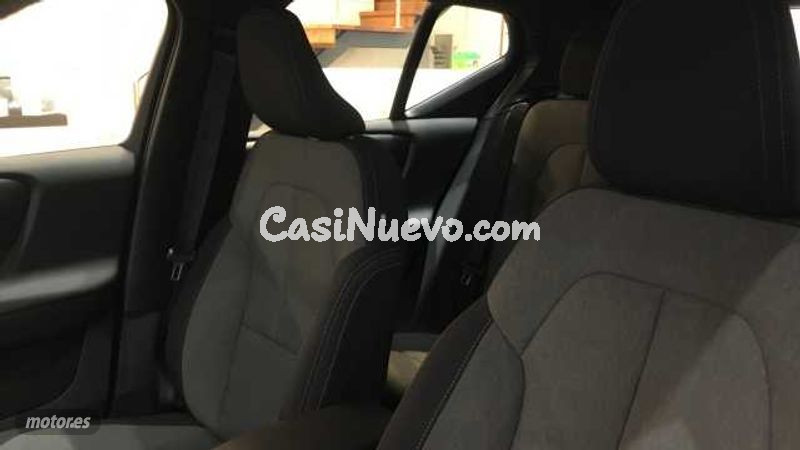 Volvo XC40 - foto 10