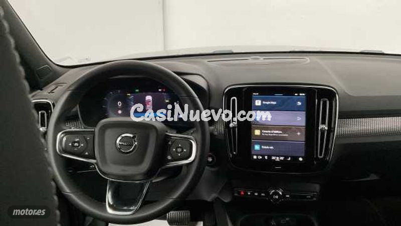 Volvo XC40 - foto 13