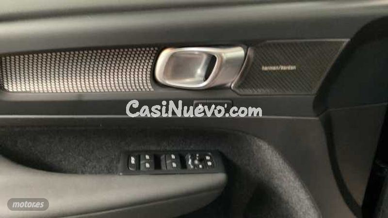 Volvo XC40 - foto 20