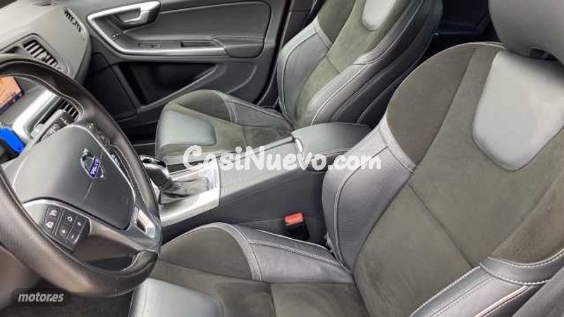Volvo S60 - foto 17