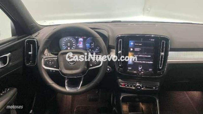 Volvo XC40 - foto 13