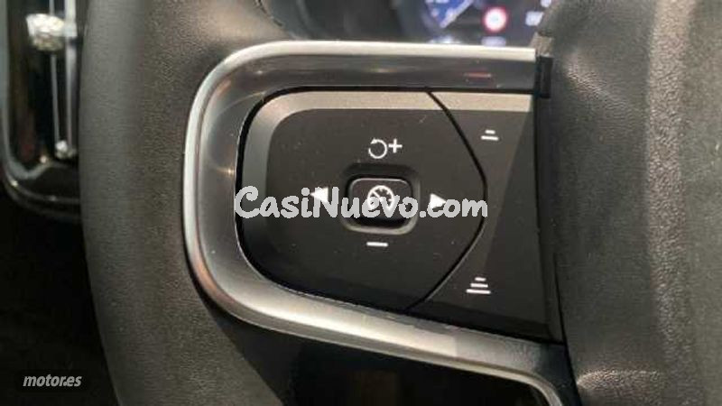 Volvo XC40 - foto 18